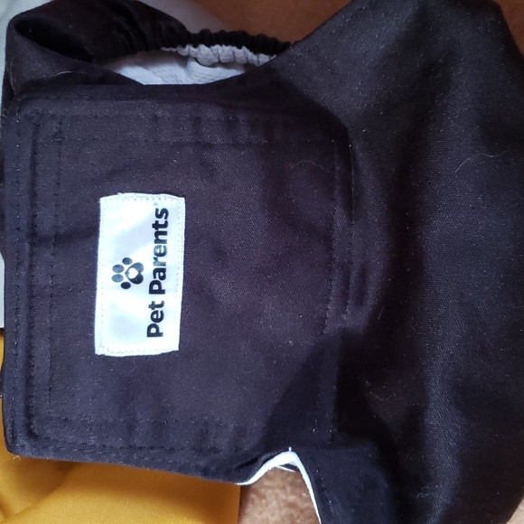 ( 4 diapers total) Incontinence Diapers for Dogs - Picture 2 of 16